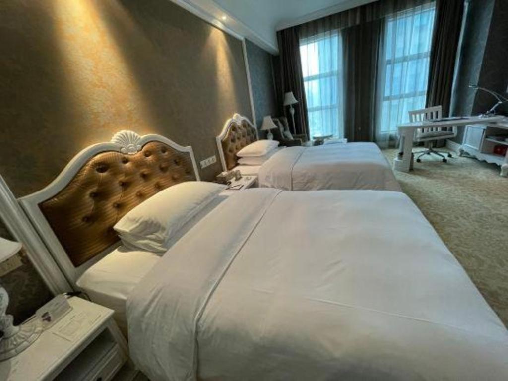 Chongqing Huachen International Hotel Bagian luar foto