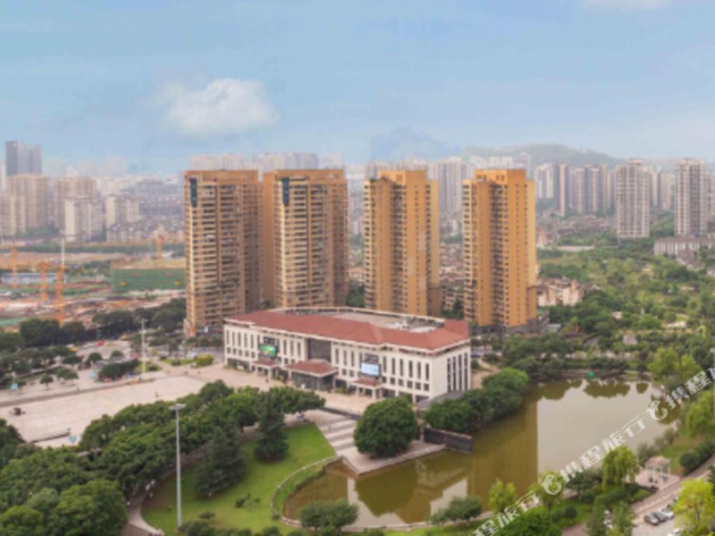 Chongqing Huachen International Hotel Bagian luar foto