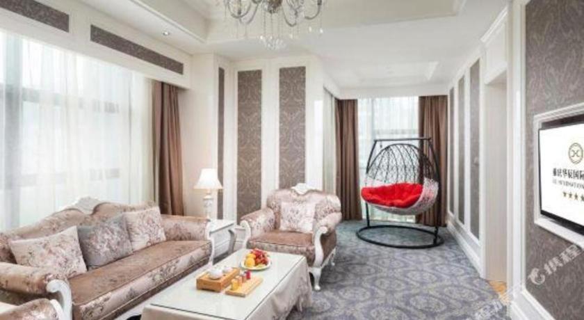 Chongqing Huachen International Hotel Bagian luar foto