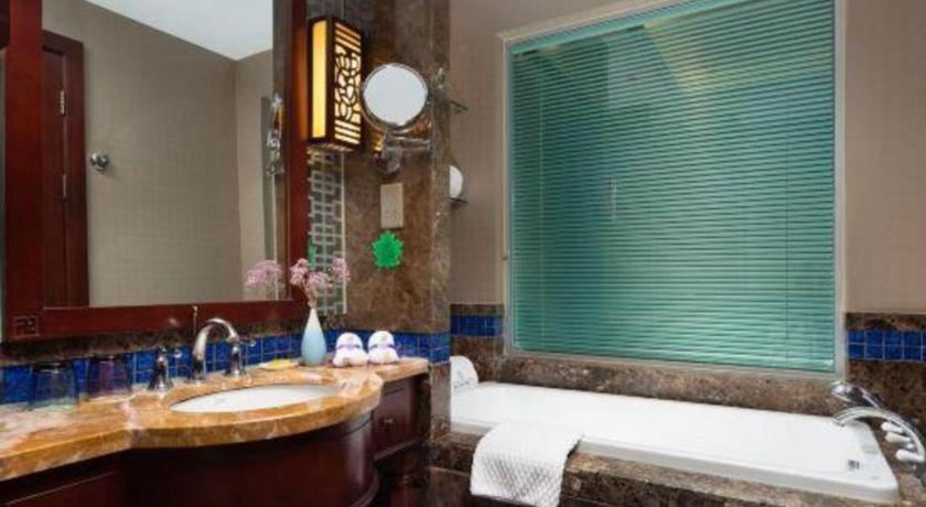 Chongqing Huachen International Hotel Bagian luar foto