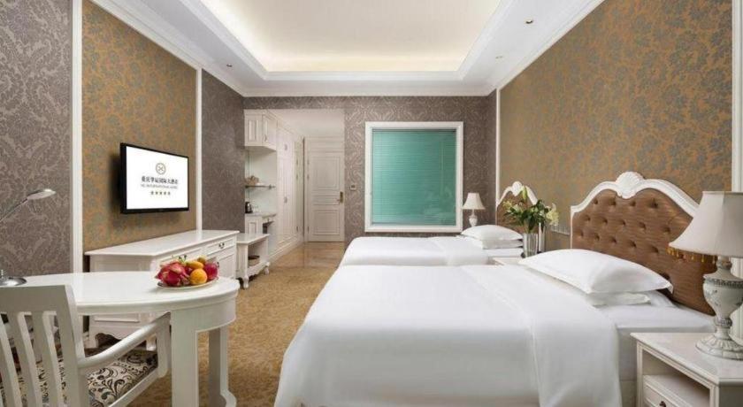 Chongqing Huachen International Hotel Bagian luar foto