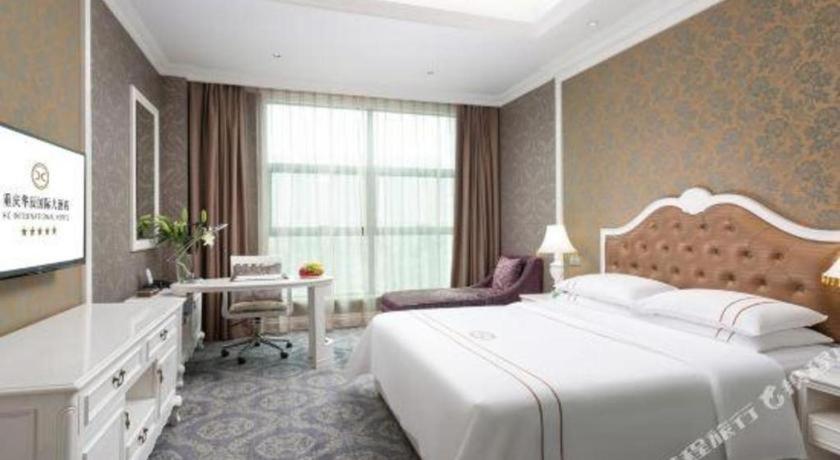 Chongqing Huachen International Hotel Bagian luar foto
