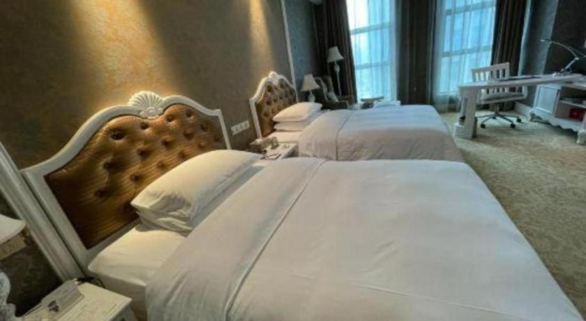 Chongqing Huachen International Hotel Bagian luar foto