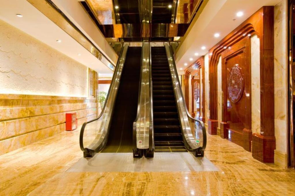 Chongqing Huachen International Hotel Bagian luar foto